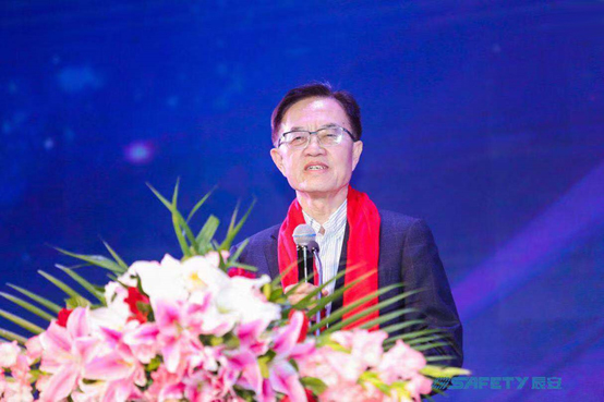 4118云顶集团科技召开2018年度总结表扬会 4118云顶集团科技召开2018年度总结表扬会